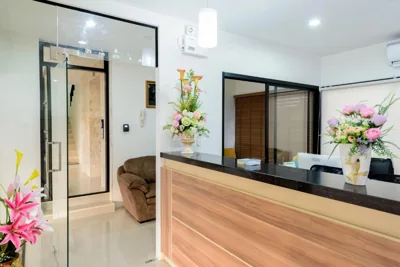 The Topaz Residence Phuket Town – Foto 6