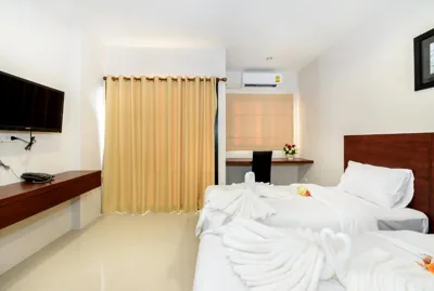 The Topaz Residence Phuket Town – Foto 11