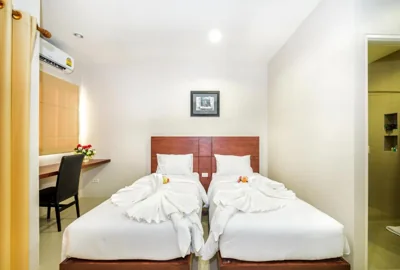 The Topaz Residence Phuket Town – Foto 13