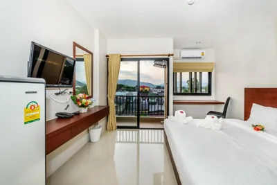 The Topaz Residence Phuket Town – Foto 15